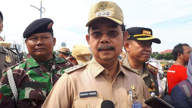 Wali Kota Jakarta Pusat Mangara Pardede mengusulkan Direktorat Kereta Api Kemenhub untuk membuat perlintasan kereta di Jalan Inspeksi Kanal Banjir Barat (KBB), 