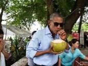 Serunya Momen Liburan Obama, Beckham, dan Paris Hilton di Bali