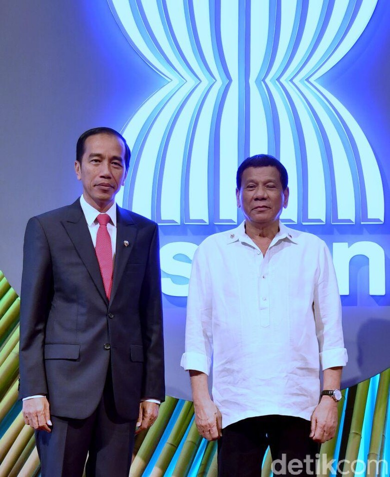 Di KTT ASEAN, Jokowi: Kita Tak Bisa Berdiam Diri soal Rakhine State Di KTT ASEAN, Jokowi: Kita Tak Bisa Berdiam Diri soal Rakhine State