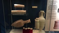 Pernak-pernik kebutuhan sehari-hari juga dipamerkan di museum ini, seperti tempat penyimpanan anggur, kotak perhiasan, alat makan, dan lain-lain. Teknologi ini sudah sangat maju pada masanya dulu. (Angga/detikTravel)