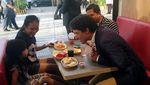 Melihat Gaya Blusukan PM Kanada di Manila