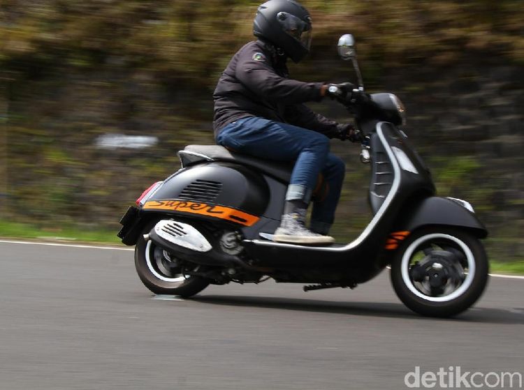 Jalan-jalan ke Yogya dengan Skuter Rp 100 Juta Lebih