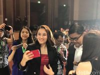 Mengenal Teknologi AI Beautify Oppo F5 