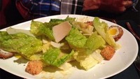 Netizen juga pernah iseng mengelabui Ramsay dengan mengaku salad di restoran Ramsay sebagai buatannya. Chef Inggris ini berujar, Itu Caesar Salad dengan Telur Puyuh dari restoran saya di Vegas. Foto: Bored Panda