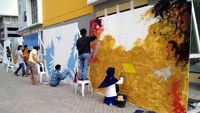 Tak kurang 40 pelukis ambil bagian dalam kompetisi yang digelar selama dua hari ini. Mereka berasal dari Surabaya, Malang, Pasuruan, Batu, Yogyakarta, Banyuwangi, Magelang, Bangkalan, Jember, Mojokerto, dan beberapa kota di Jawa Timur lainnya.