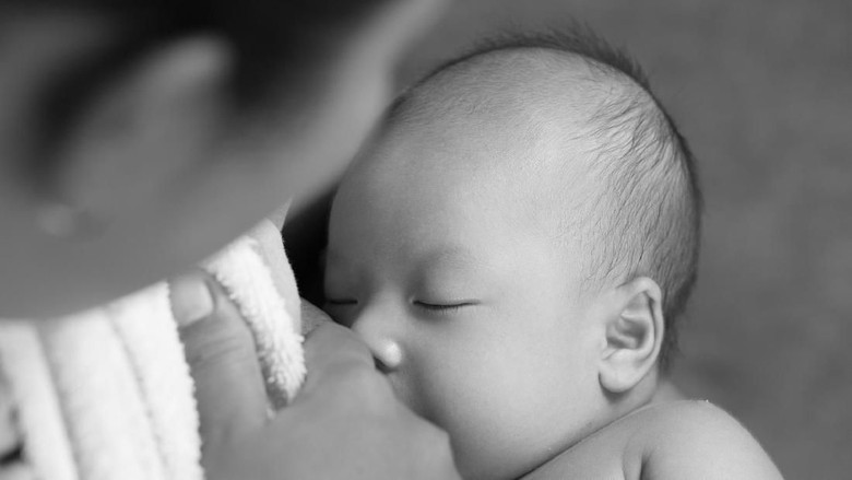 Suka Duka Menyusui si Kecil Pertama Kali / Foto: thinkstock Suka Duka Menyusui si Kecil Pertama Kali / Foto: thinkstock