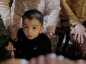 Jan Ethes Cucu Jokowi yang Gemesin Banget