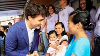 Trudeau juga sempat berkunjung ke Likhaan Center for Womens Health, sebuah organisasi non-pemerintah di Manila. 