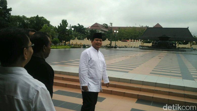 Prabowo di Yogyakarta: Lebih Baik Hancur Daripada Dijajah Kembali Prabowo di Yogyakarta: Lebih Baik Hancur Daripada Dijajah Kembali