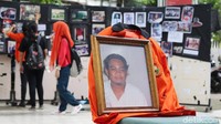 Aksi tabur bunga ini menjadi rangkaian peringatan Tragedi Semanggi di kampus tersebut.