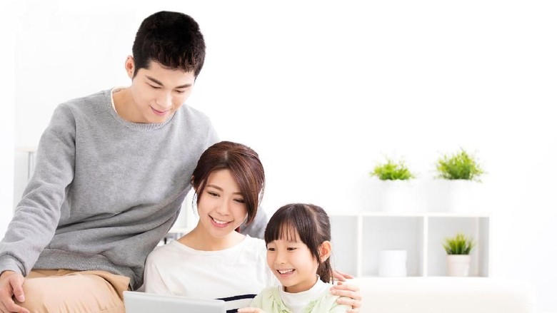 Ilustrasi anak mengakses internet/ Foto: thinkstock Ilustrasi anak mengakses internet/ Foto: thinkstock