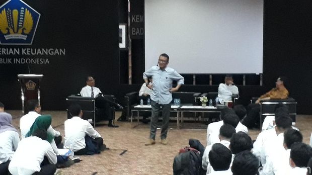Ratusan Mahasiswa STAN Hadiri Kuliah Umum Dirjen Pajak.