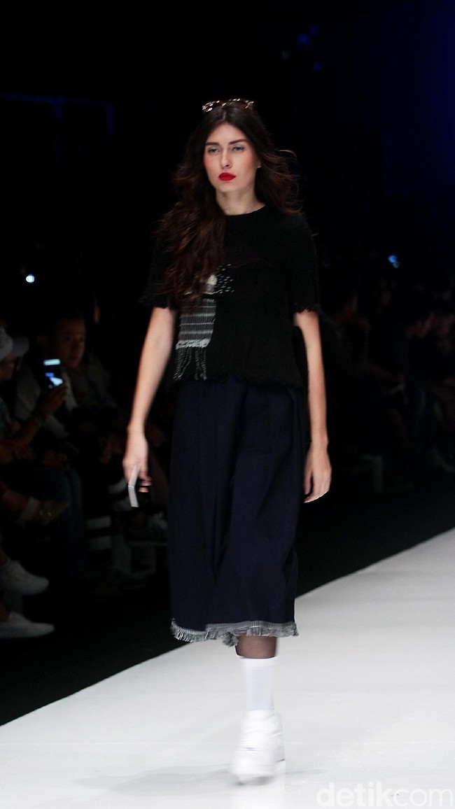Fashion show Lekat di Jakarta Fashion Week 2018, Senayan City, Jakarta, Jumat (27/10/2017). Foto: Mohammad Abduh/Wolipop