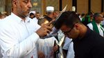 Foto: Melihat Ritual Cambuk Diri di Irak