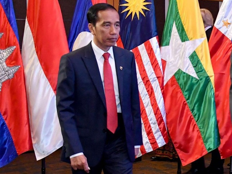 Cerita Jokowi Soal Keberanian Mengambil Keputusan Cerita Jokowi Soal Keberanian Mengambil Keputusan