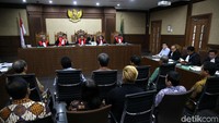 Sidang lanjutan kasus korupsi e-KTP digelar di Pengadilan Tipikor, Jakarta, Senin (13/11/2017).