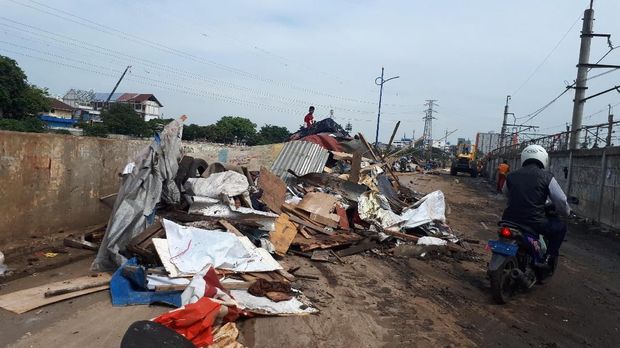 Jalan inspeksi sudah menjadi jalan terbuka.