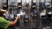 Arifin mengatakan langkah ini sebagai bentuk respons pemerintah atas melonjaknya harga minyak global. Kenaikan itu turut mengerek harga minyak mentah Indonesia (ICP) pada Maret yang mencapai US$ 98,4 per barel, jauh di atas asumsi APBN yang hanya US$ 63 per barel. (Grandyos Zafna/detikcom)