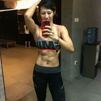 Badan dokter Yoan saat ini penuh otot.