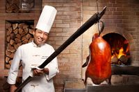 Belajar 'Beijing Style Roasted Duck' Bersama Chef Yuan Chaoying dari Beijing