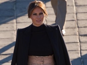 Melania Trump Tampil dengan Ikat Pinggang Rp 19 Juta di China