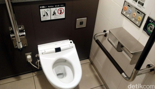 Foto Toilet Jepang Yang Super Canggih