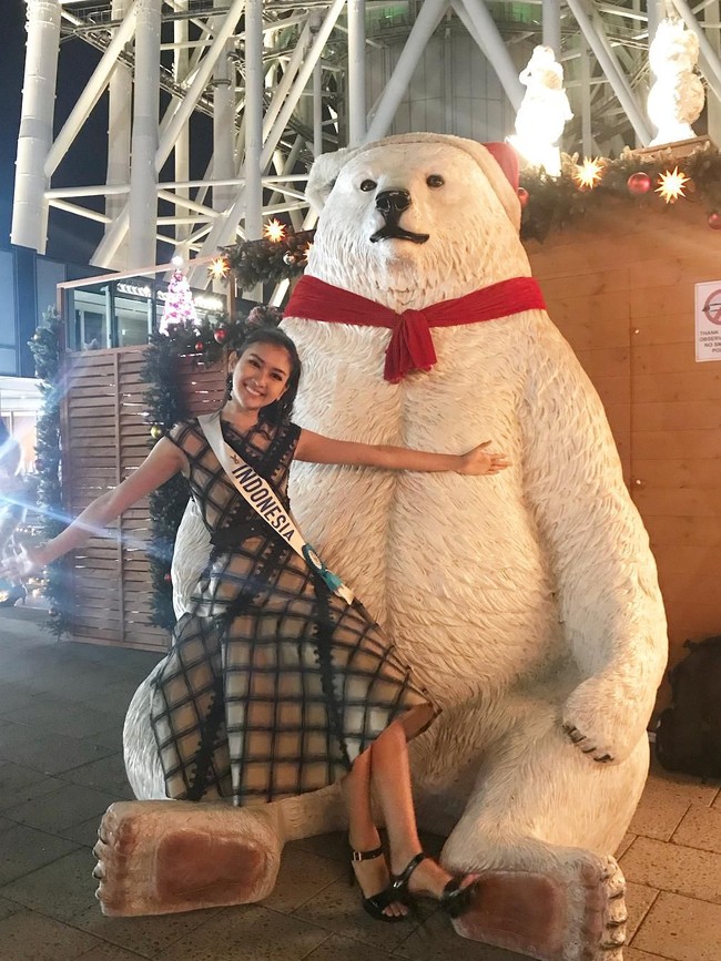 Foto:  Dress rancangan Ivan Gunawan menjadikan Kevin Lilliana putri semalaman. (Instagram/Kevin Lilliana)