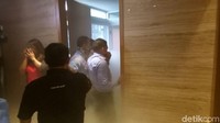 Alarm kebakaran terdengar pertama kali pukul 10.48 WIB di Gedung Nusantara III Kompleks MPR, DPR, Selasa (14/11). (Foto: Gibran/detikcom)