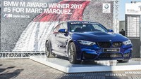 Dimulai pada tahun 2013, ia mendapatkan BMW M Award pertama lewat sebuah M6 Coupe. Setahun setelahnya, ia kembali meraih Coupe M4 diikuti M6 Convertible pada tahun 2015. Terakhir, pada 2016 Marquez juga sukses membawa pulang M2 Coupe secara gratis. Foto: BMW.