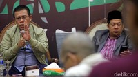 Masinton Pasaribu memberikan pemaparan.