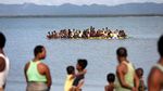 Dramatisnya Perjuangan Pengungsi Rohingya Seberangi Sungai