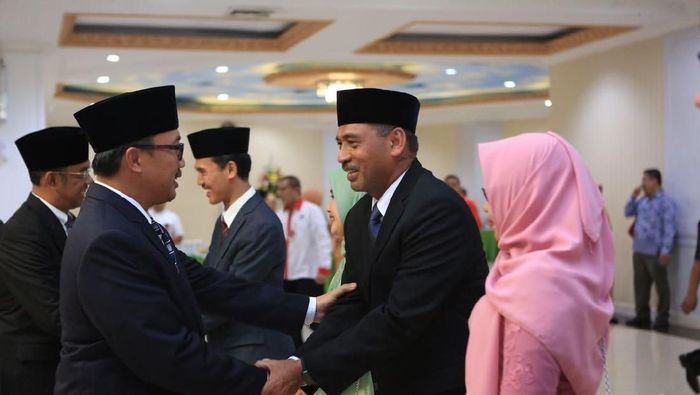 Menpora Imam Nahrawi melantik Mulayana sebagai Deputi Bidang Peningkatan Prestasi Olahraga Kemenpora (dok. Kemenpora) Menpora Imam Nahrawi melantik Mulayana sebagai Deputi Bidang Peningkatan Prestasi Olahraga Kemenpora (dok. Kemenpora)