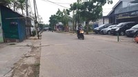 Sejoli itu digiring dari kontrakan ke rumah RW setempat. Itu dari Pukul 23.30 WIB. Waktunya sekitar 30 menit sampai 1 jam lah. Digiring dari kontrakan ke rumah RW, kata Wiwin saat dikonfirmasi, pada Senin 13 November 2017.  