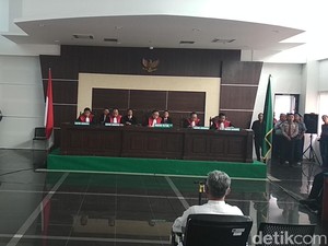 Perjalanan Kasus Buni Yani hingga Divonis 1,5 Tahun