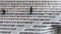 Tidak hanya modern, perpustakaan ini juga sangat luas. Diketahui, luasnya sekitar 33.700 meter persegi (dok MVRDV)