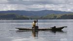 Geliat Kehidupan Warga di Danau Sentani
