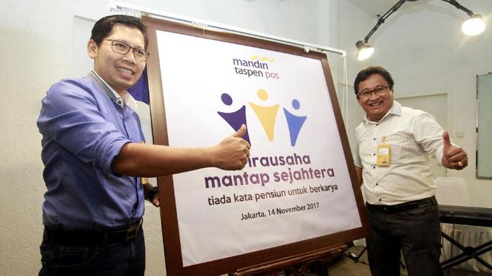 Direktur Utama Bank Mantap Josephus K. Triprakoso (kanan) dan Direktur Bank Mantap Nurkholis Wahyudi (kiri)/Foto: Dok Bank Mantap Direktur Utama Bank Mantap Josephus K. Triprakoso (kanan) dan Direktur Bank Mantap Nurkholis Wahyudi (kiri)/Foto: Dok Bank Mantap