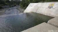 Dam tersebut mulai dikerjakan sejak 2016 di Sungai Harapan berupa paket pekerjaan pembangunan pengendali Sedimen Danau Sentani Kabupaten Jayapura.