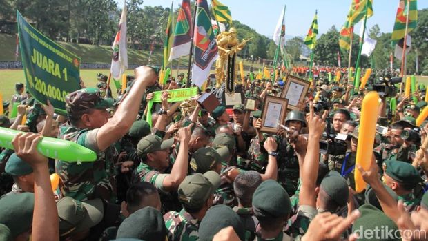 Juara Lomba Peleton Tangkas Dapat Hadiah Gedung dan Kolam Renang