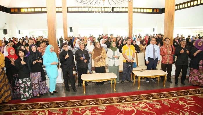 Ini Semangat Manusia Kuat Ala Tenaga Kesehatan Banyuwangi