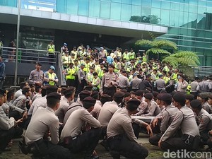 Polisi Perketat Pengamanan Lokasi Sidang Buni Yani