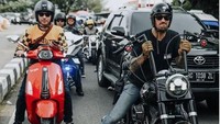 Dia menyebut, ketika naik moge asal Amerika itu terasa sekali pride-nya. Foto: Instagram @t_orasudi_ro