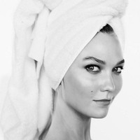 Karlie Kloss cantik memesona dalam fotonya. Foto: ist