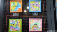 Awal menggambar doodle, Hana Madness menggambarkannya dengan warna hitam-putih. Kini lebih berwarna. Foto: Tia Agnes/ detikHOT