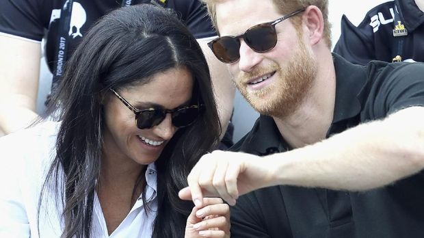 'Firasat' Sebelum Meghan Markle-Harry Mundur dari Kerajaan