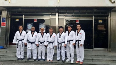 Enam Master Uji Kenaikan DAN di Korea Selatan
