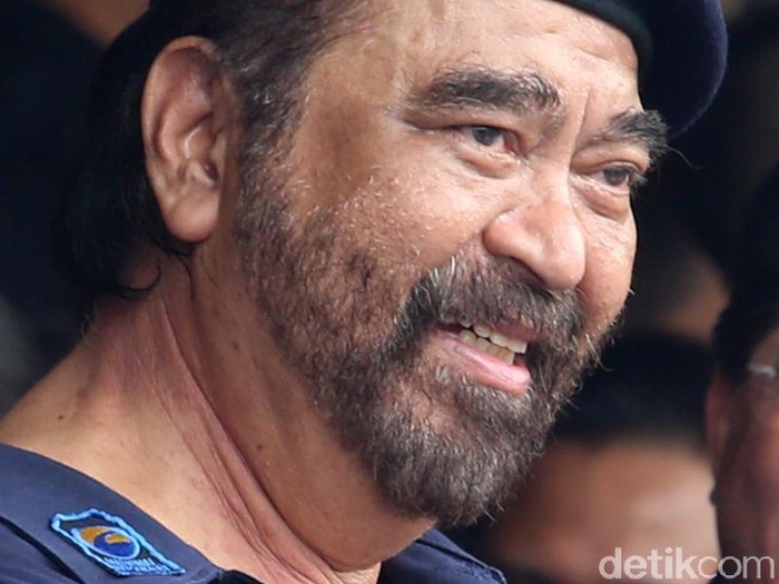 Paloh Jokowi Tak Mudah Capek Kata Orang Kampung Ora Ono Udele