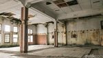 Foto: Terbengkalai, Gedung Tua Ini Malah Menjadi Tempat Motret