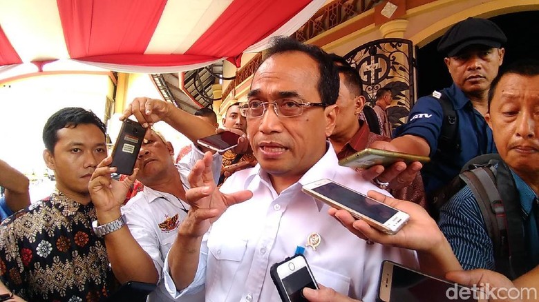 Menhub Jelaskan soal Delay Penerbangan Terkait Gunung Agung Menhub Jelaskan soal Delay Penerbangan Terkait Gunung Agung