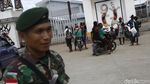 Melihat Aktivitas Pengunjung di PLBN Skouw